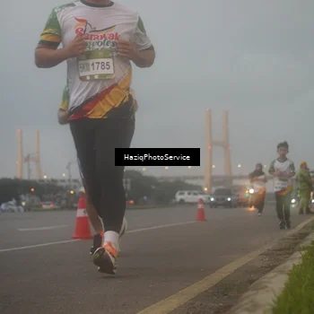 Runner Photo 7723973