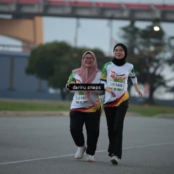 Runner Photo 7724004