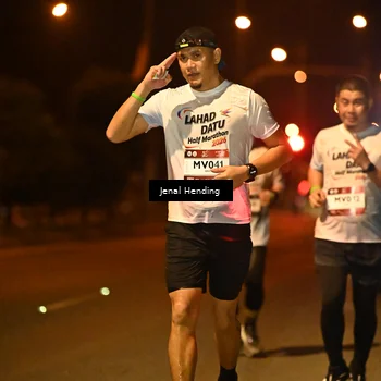 Runner Photo 7724005
