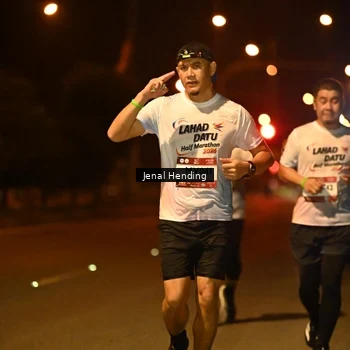 Runner Photo 7724006