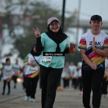 Runner Photo 7724009