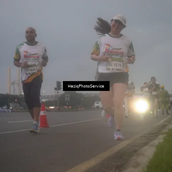 Runner Photo 7724010