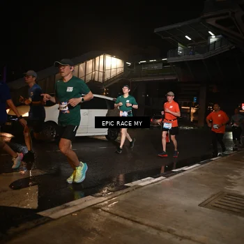 Runner Photo 7724017