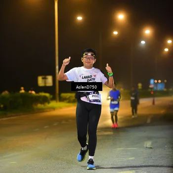 Runner Photo 7724018