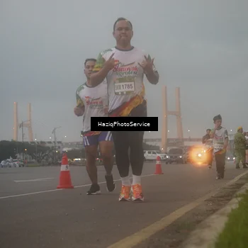 Runner Photo 7724019
