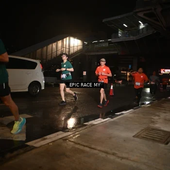 Runner Photo 7724030