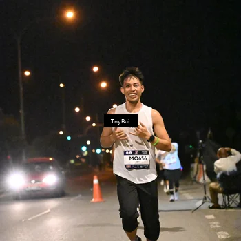Runner Photo 7724043