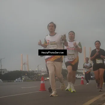 Runner Photo 7724063