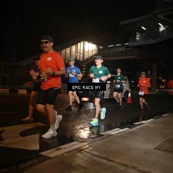 Runner Photo 7724068