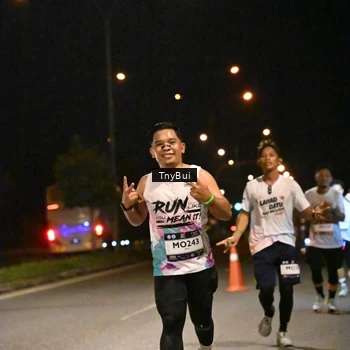Runner Photo 7724072
