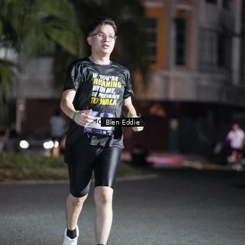 Runner Photo 7724081