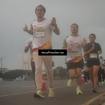 Runner Photo 7724084
