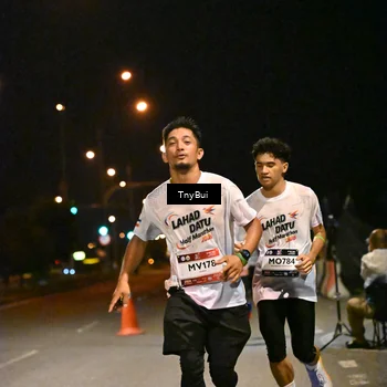 Runner Photo 7724086