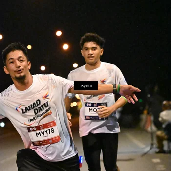 Runner Photo 7724094