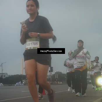Runner Photo 7724103