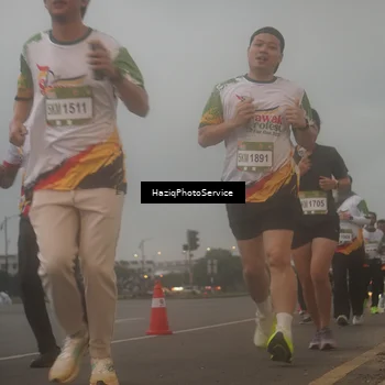 Runner Photo 7724109