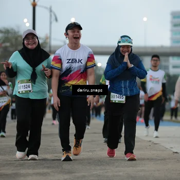 Runner Photo 7724113