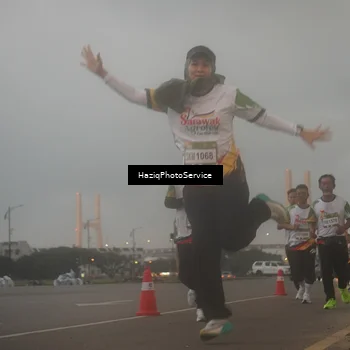 Runner Photo 7724114