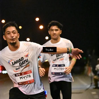 Runner Photo 7724115