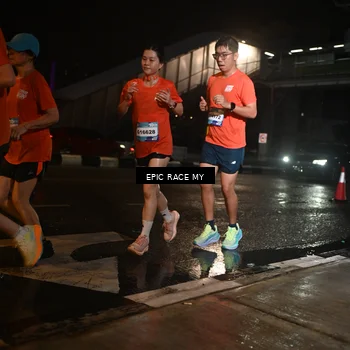 Runner Photo 7724117