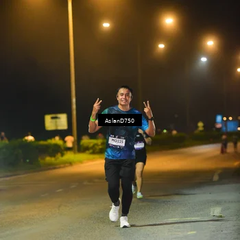 Runner Photo 7724126