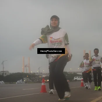 Runner Photo 7724130