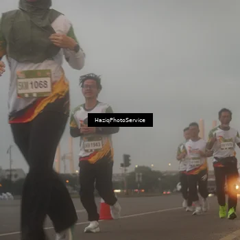 Runner Photo 7724137
