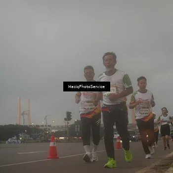 Runner Photo 7724142