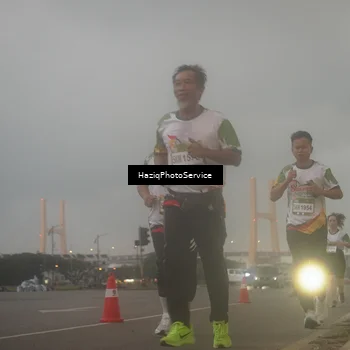 Runner Photo 7724145