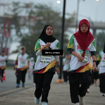 Runner Photo 7724164