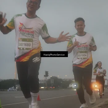 Runner Photo 7724171