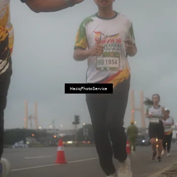 Runner Photo 7724186