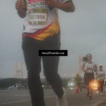 Runner Photo 7724194