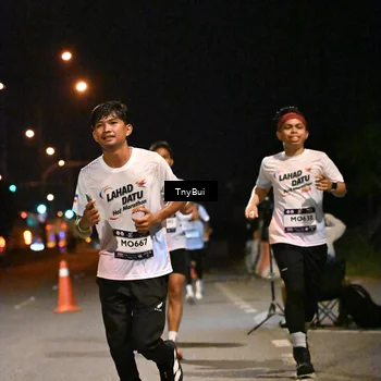 Runner Photo 7724196