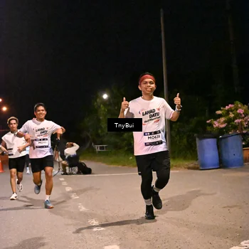Runner Photo 7724200