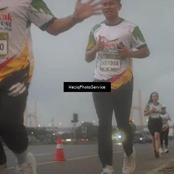 Runner Photo 7724211