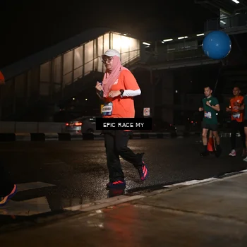 Runner Photo 7724300