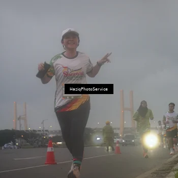 Runner Photo 7724313