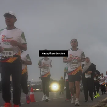 Runner Photo 7724338