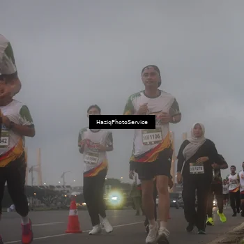 Runner Photo 7724344