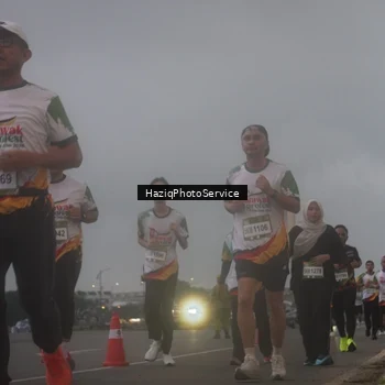 Runner Photo 7724352