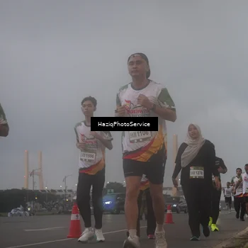 Runner Photo 7724373