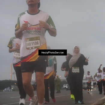Runner Photo 7724394