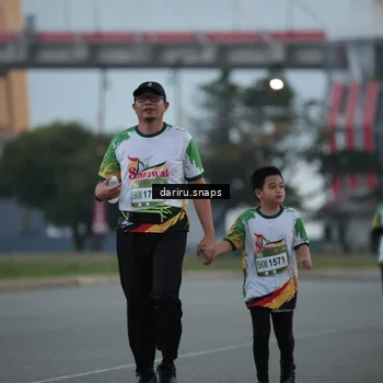 Runner Photo 7724400