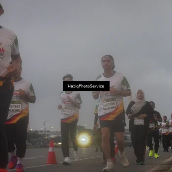 Runner Photo 7724441