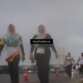 Runner Photo 7724448