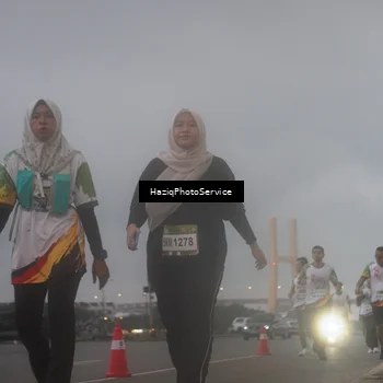 Runner Photo 7724449