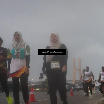Runner Photo 7724456