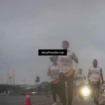 Runner Photo 7724509