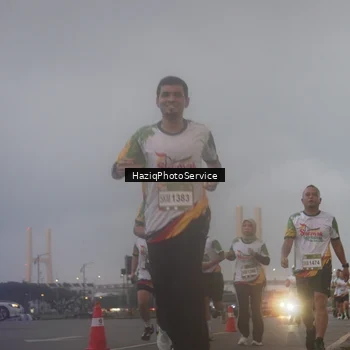 Runner Photo 7724542